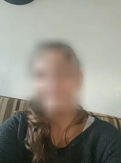 Agnes, 25