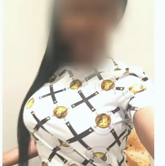 Camilla, 36