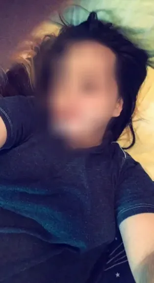 Dalia, 28