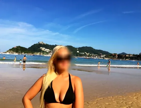Elisabeth, 35