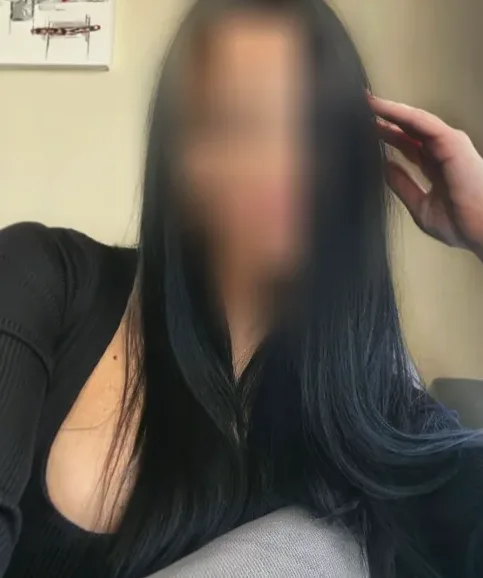 Emelie, 36