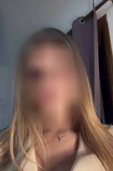 Ingrid, 22
