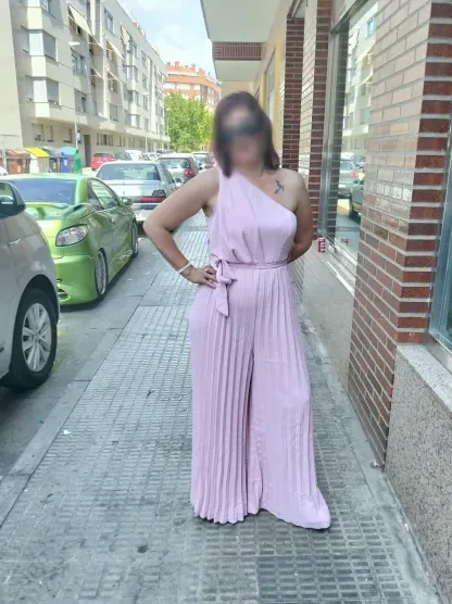 Jenny, 39