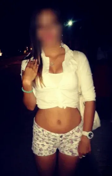 Monica, 27