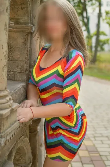 Rebecca, 37