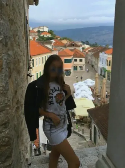 Selma, 33